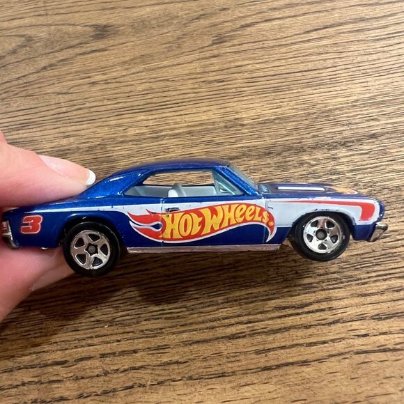 Hot Wheels 67 Chevelle Die-Cast Car Blue Metallic Finish Collectible Toy - Picture 2 of 4